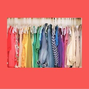 @amysposhcorner is live!! Let’s go girls! NWT, NWOT, EUC! Come hang out! :)